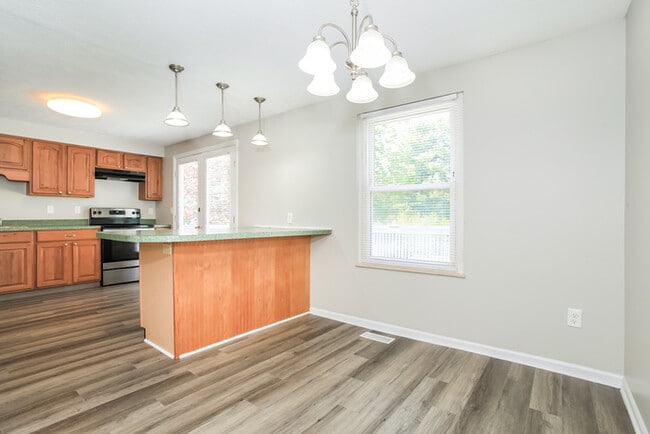 Photo - 180 Country View Dr