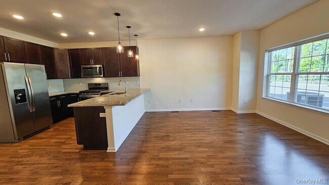 Photo - 260 W Main St Unit 16