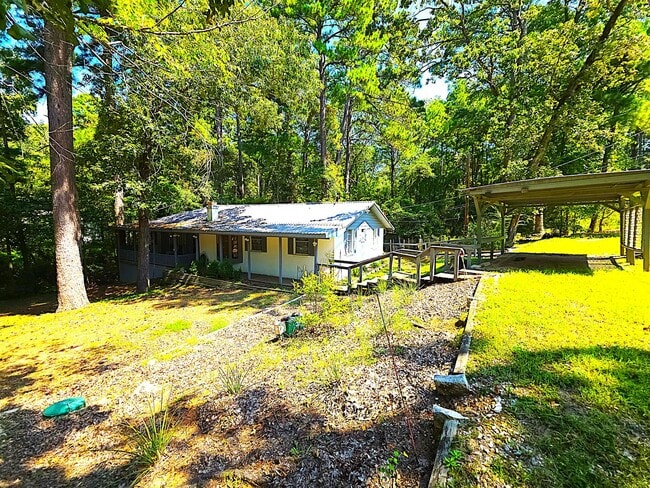 Building Photo - Breathtaking Lake View Retreat with Modern... Rental