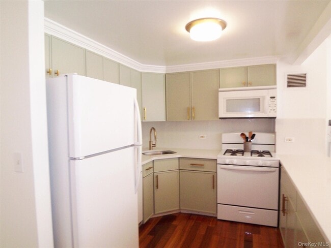 Photo - 777 N MacQuesten Pkwy Unit 604