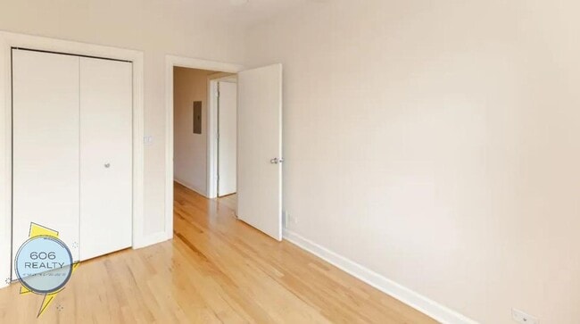 Photo - 3349 N Clark St