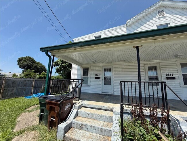 Photo - 1835 Hillsdale Ave