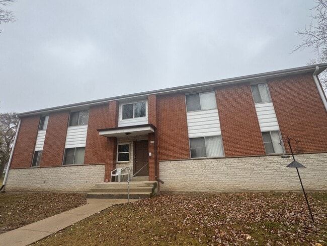 Building Photo - 51st Street 8 Families