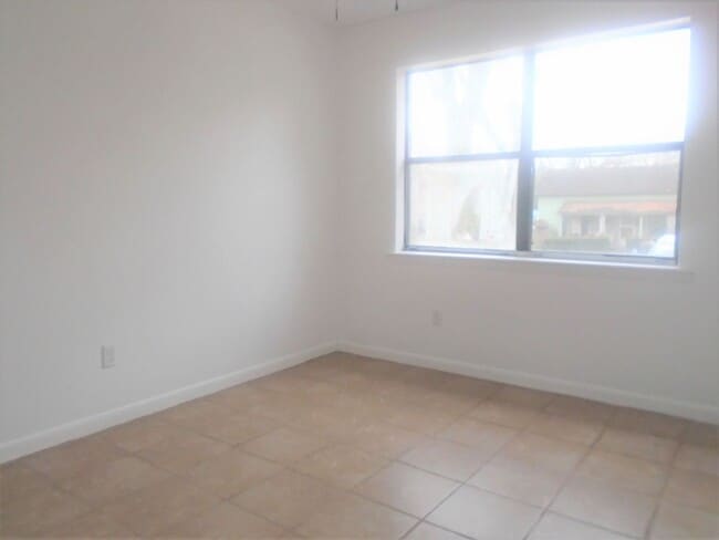 Photo - 418 Hargrove St Unidad Duplex A