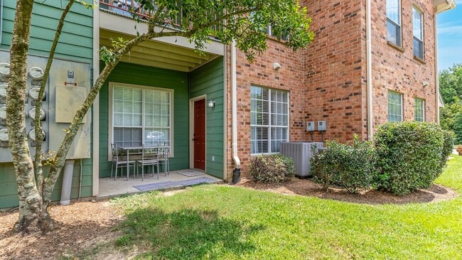 Building Photo - Now Leasing! Highland Village II – Gated and just minutes from LSU