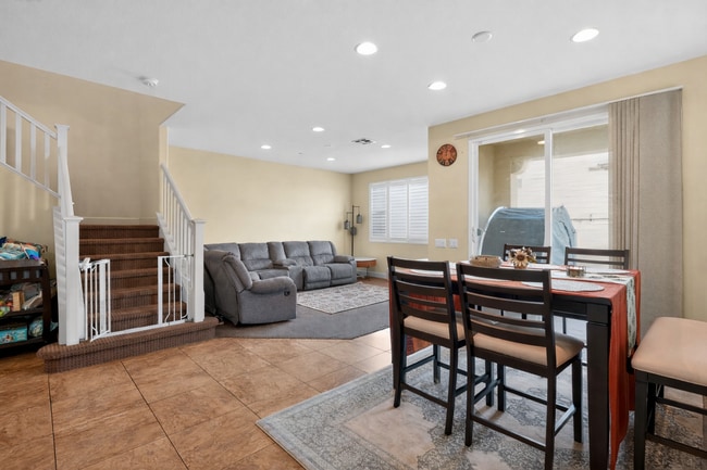 Photo - 306 Calle Rayo