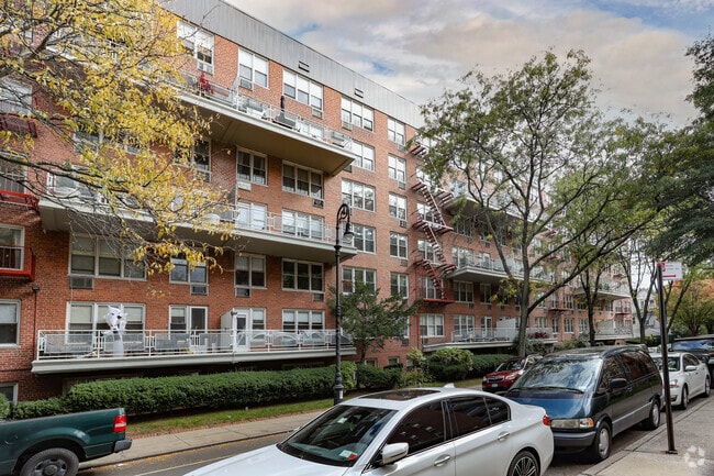 415 Argyle Rd - 415 Argyle Rd