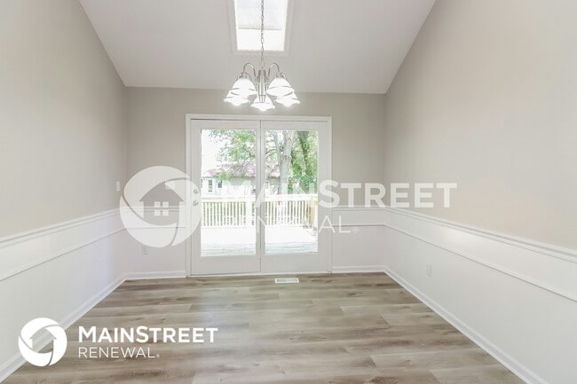 Photo - 306 W Sierra Dr