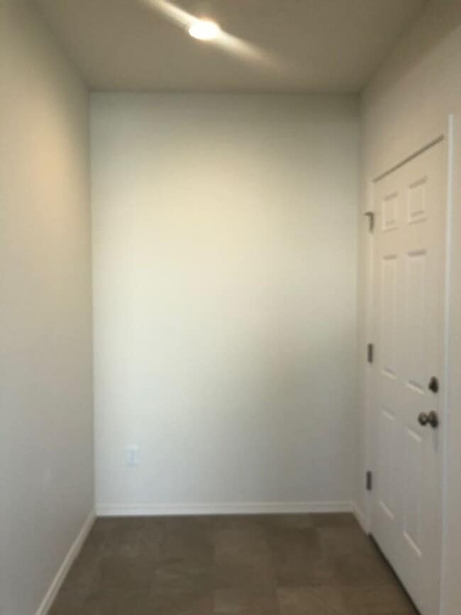 Photo - Knu902/904 Unit 904