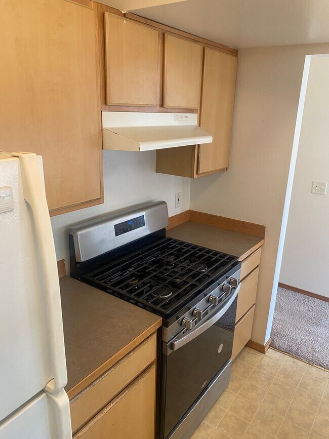 Building Photo - 1504 Alabama St Unit 101