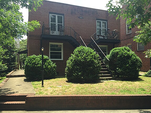 Photo - 3019 Monument Ave Apartments