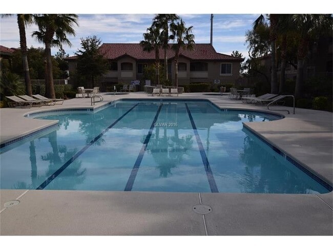 Photo - N.W. GATED COZY CONDO W/ COMMUNITY POOL AND SPA