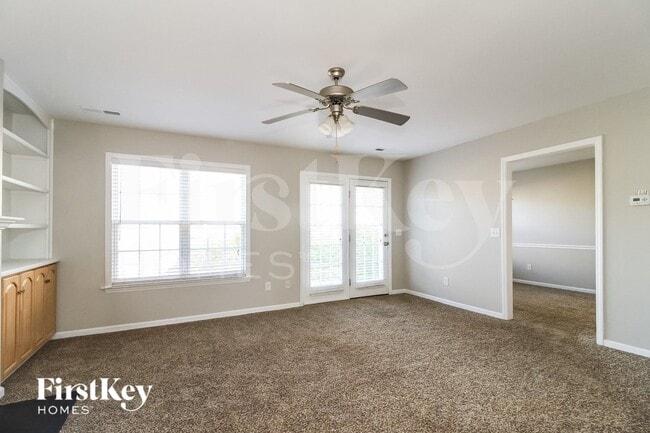 Photo - 2487 Somerset Pl Dr
