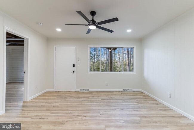 12403 Ridge Rd