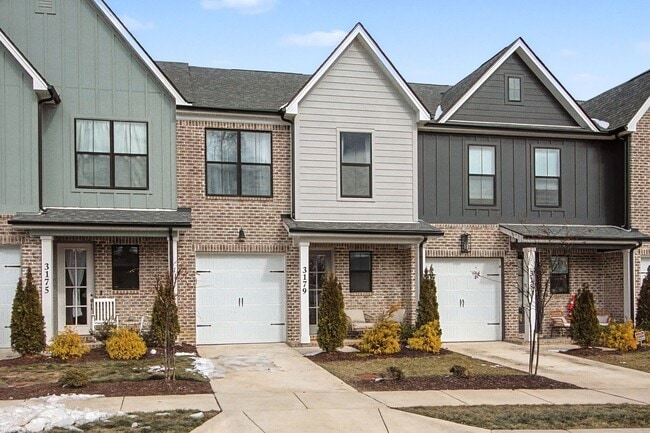 Building Photo - 3179 Sassafras Ln