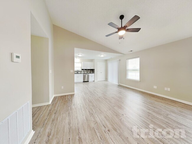 Photo - 1730 E Fork Dr