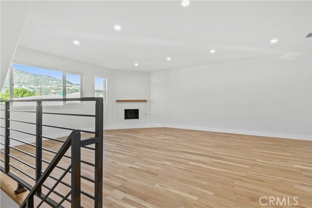 Photo - 552 Hahn Ave