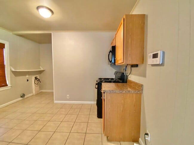 Photo - Full 1 bed 1 bath 1 living room/kitchen available now