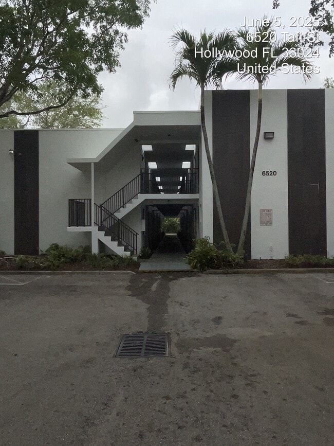 Taft Plaza Apartments