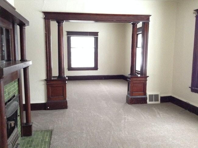 Building Photo - 3102 Francis St Unit Apt #1