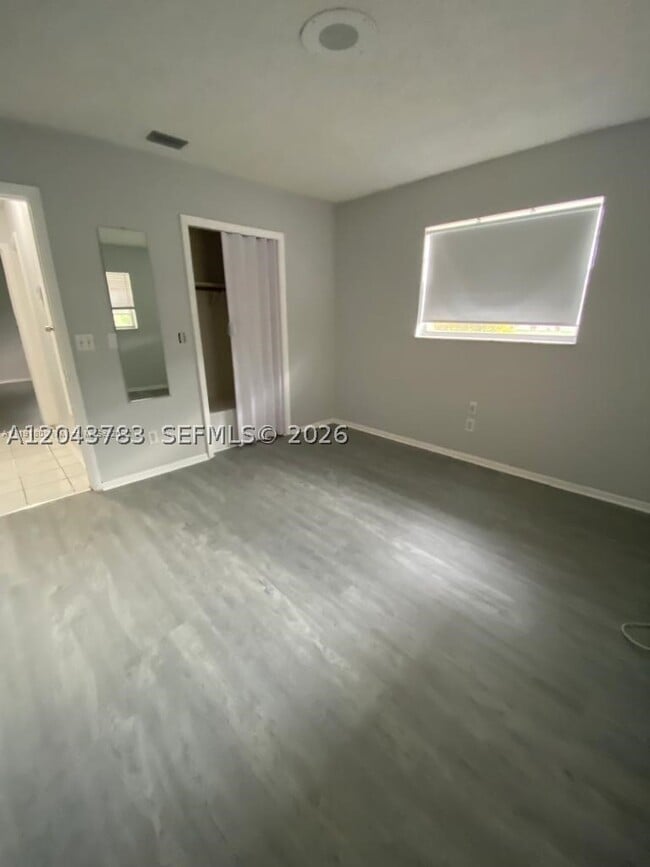5425 NW 16th St Unit 0