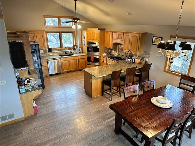 Photo - 318 Blackberry Ln