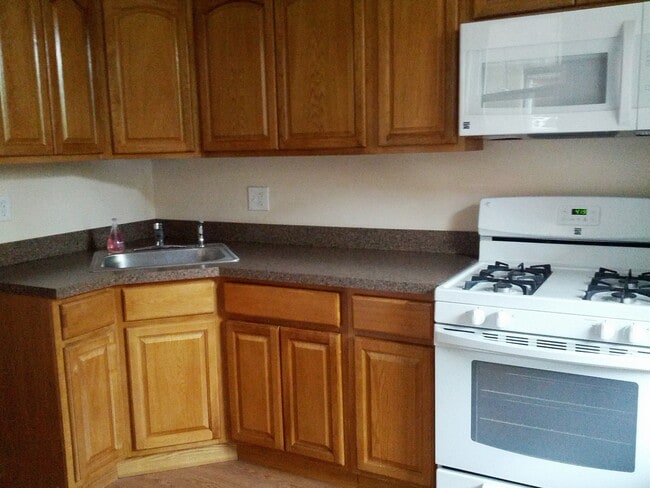 Photo - 2049 S Croskey St