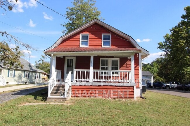 Building Photo - 1012 Main St Rental