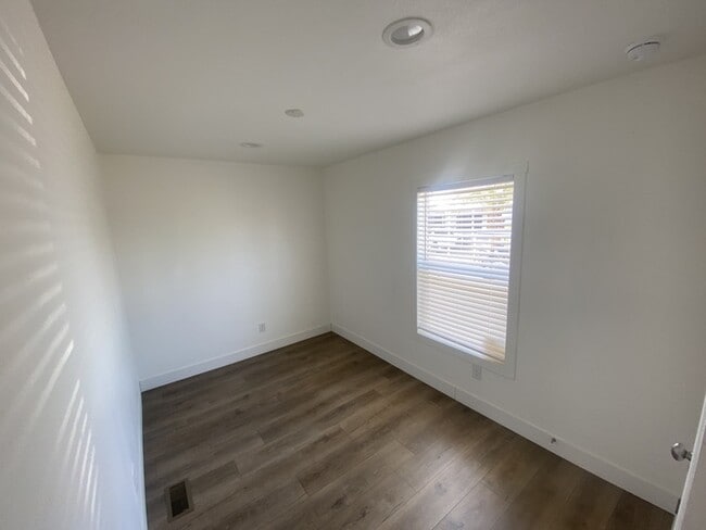 Photo - 2060 N Center St