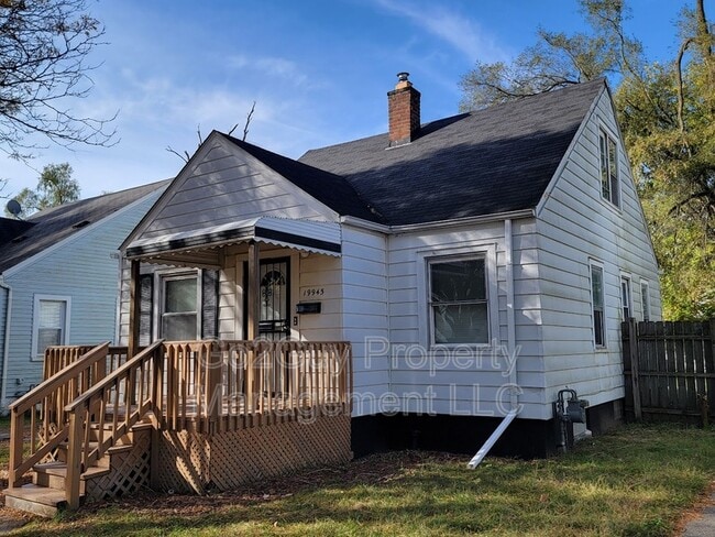 Photo - 19945 Greenview Ave