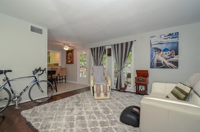 5230 Arboles Dr Unidad A-4
