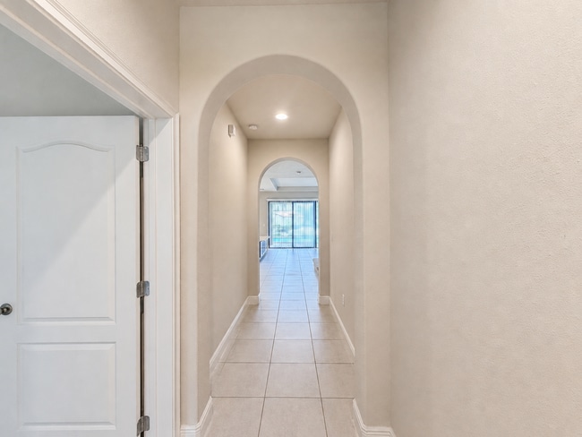 Photo - Spacious 6-Bedroom Home with 6.5 Baths in Haines City!