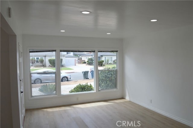 Photo - 1303 W 146th St