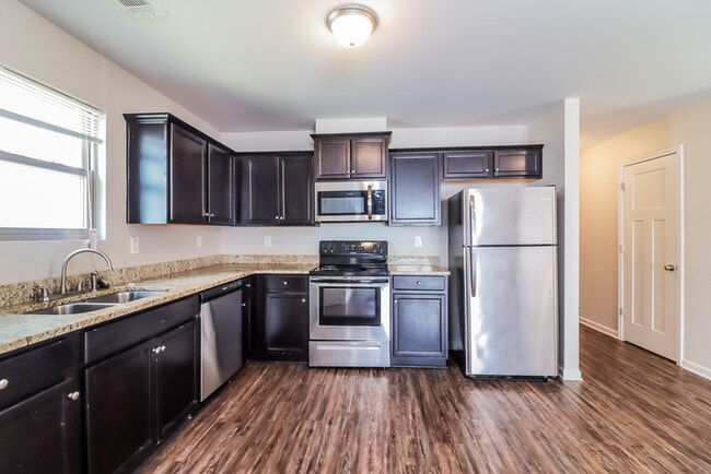 Photo - 5193 Tew Ln SW