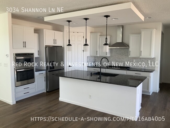 Photo - 3034 Shannon Ln NE