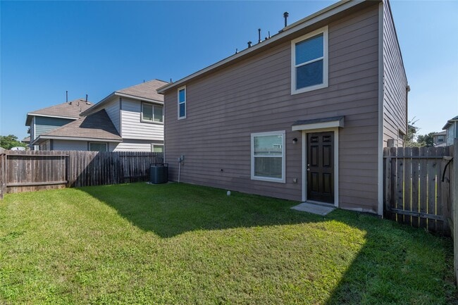 Photo - 5456 Quail Cove Ln
