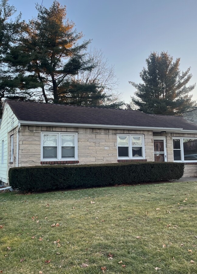 Pennsylvania Ave. - Pennsylvania Ave.