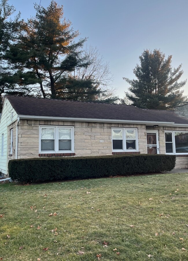 Building Photo - Pennsylvania Ave.