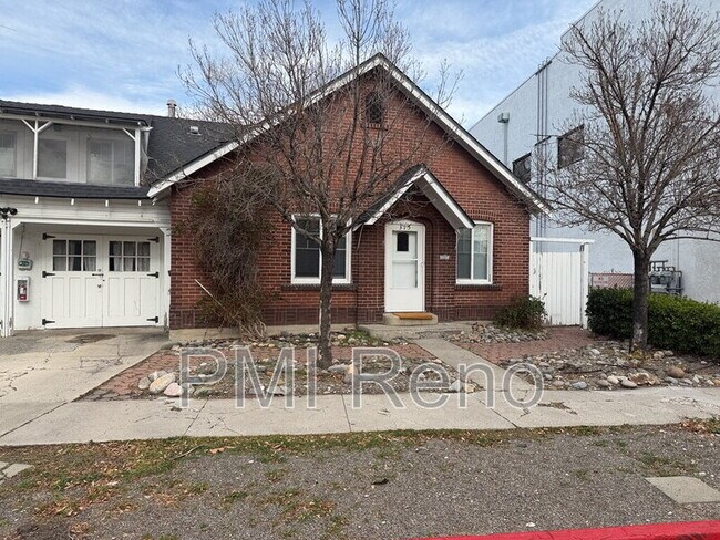 Building Photo - 315 Ryland St