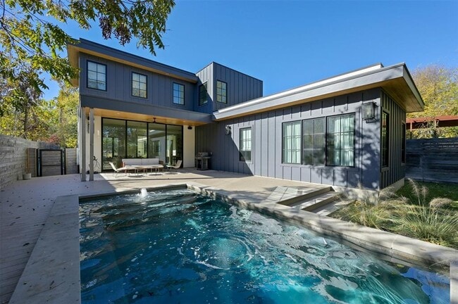 Photo - 1702 Bauerle Ave House