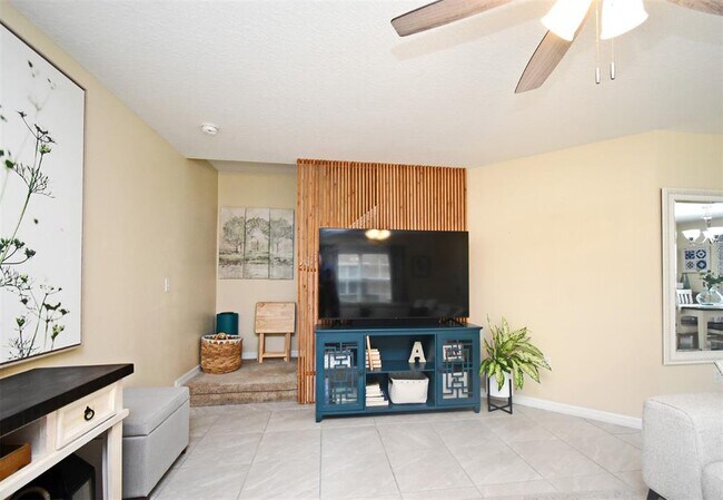 Photo - 200 Carina Cir