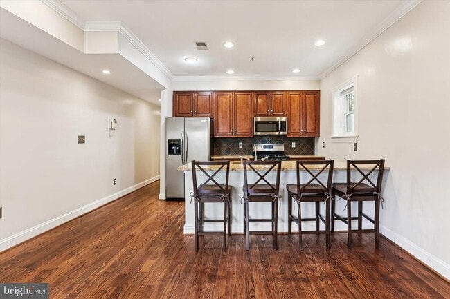 Photo - 1116 C St NE Unit 101