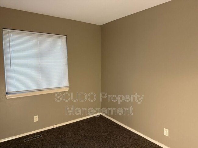 Photo - 9307 Ballentine St