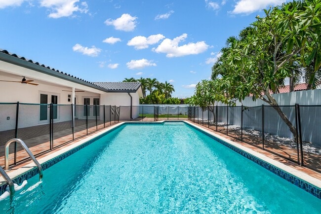 Photo - 13445 SW 20th Terrace