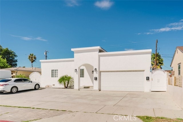 Photo - 7945 Woodman Ave
