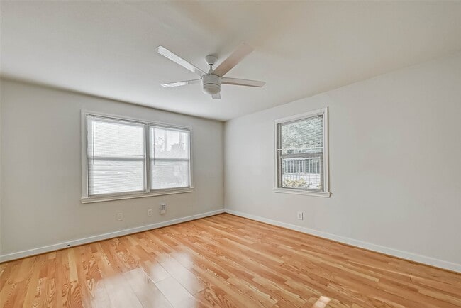 Photo - 218 E 14th St