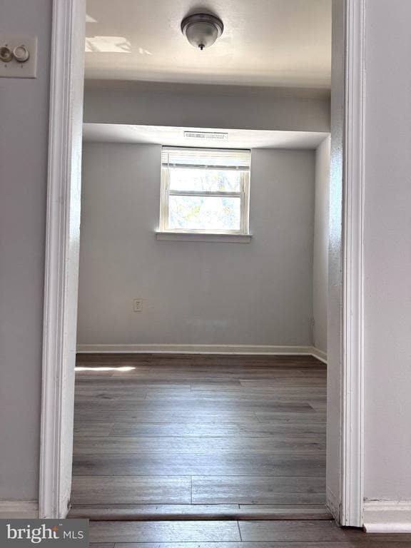 Photo - 5929 Quantrell Ave Unidad 204