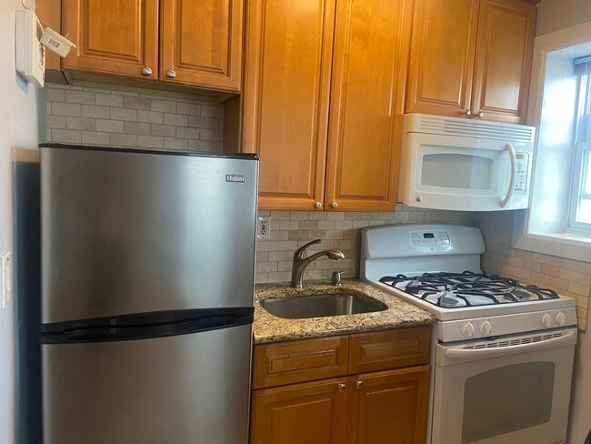 Photo - 210 Woodcliff Ave Unit 4F