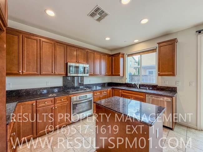 Photo - 2165 Camino Real Way