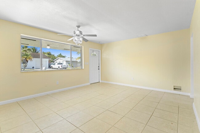 Photo - 1831 SW 97th Ter